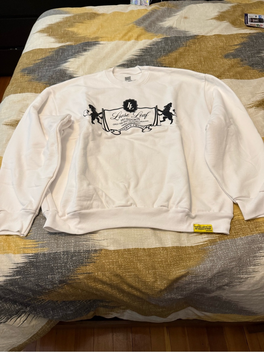 ALOC White Crewneck Sweatshirt with Black Crest Graphic Size XL